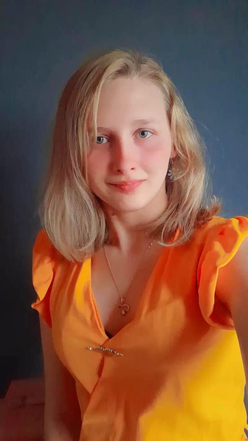 Szukam chlopaka który chce zabawić  się ze mną  na mojej studniówce 