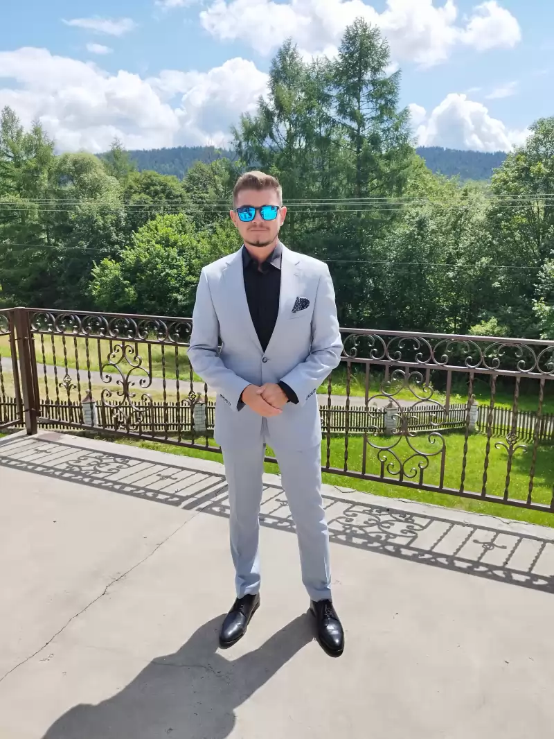 Pan przyjmie zaproszenie od Pani