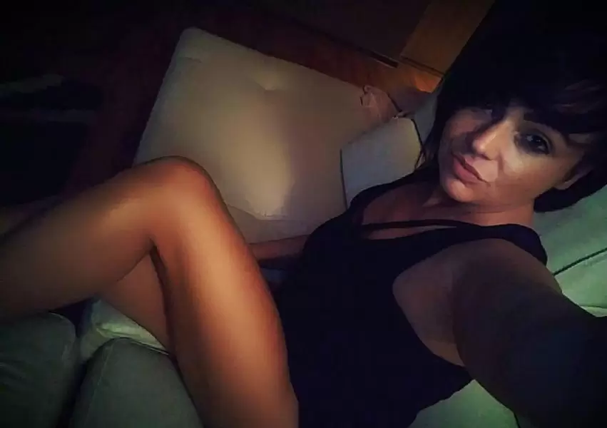 ATRAKCYJNA KOBIETA-dotrzyma towarzystwa