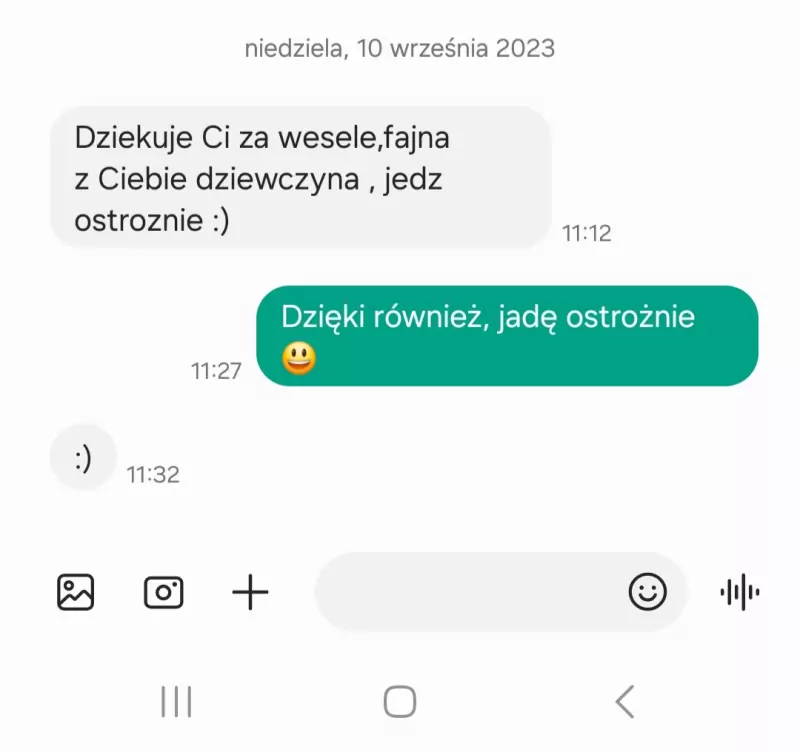 Partnerka na uroczystości 