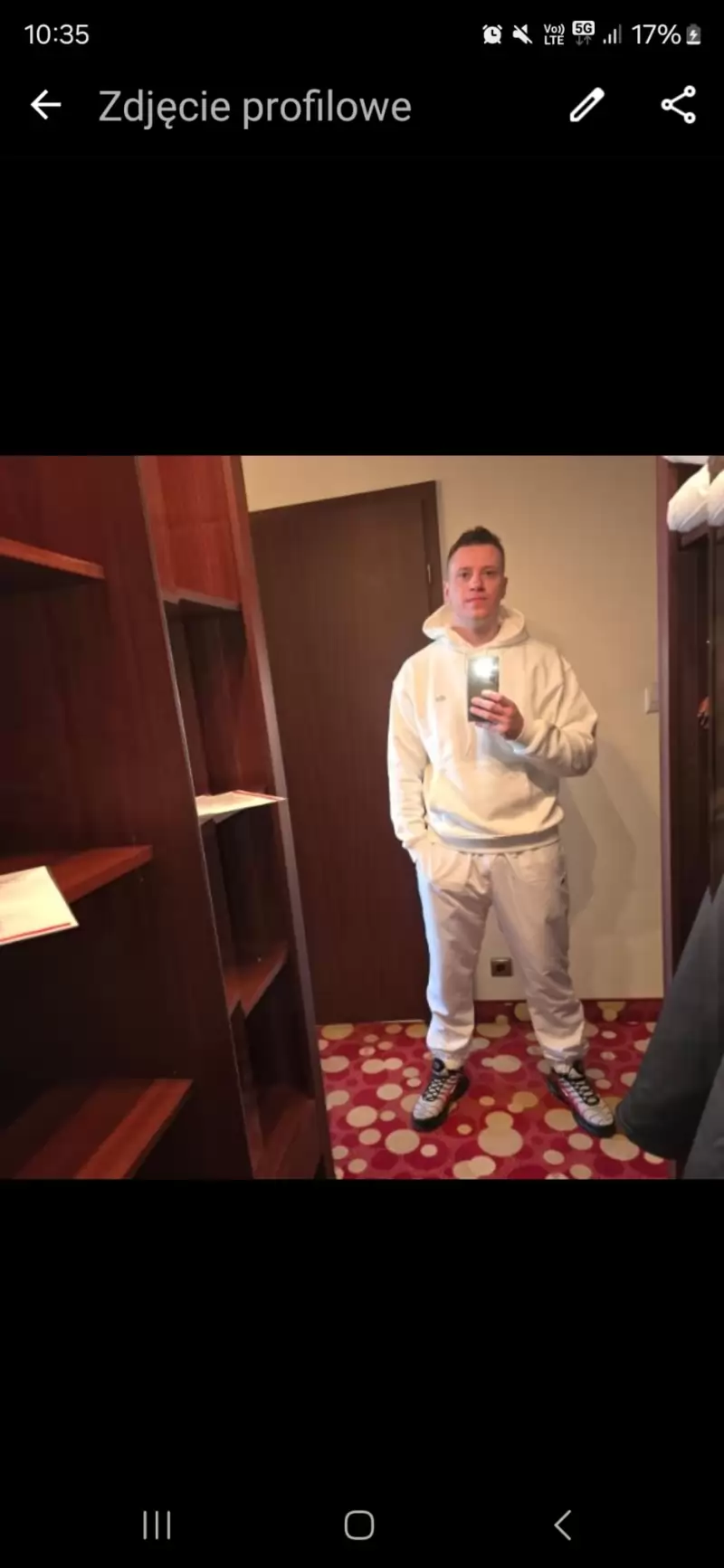 Poszukuję partnerki na 70te urodziny babci 